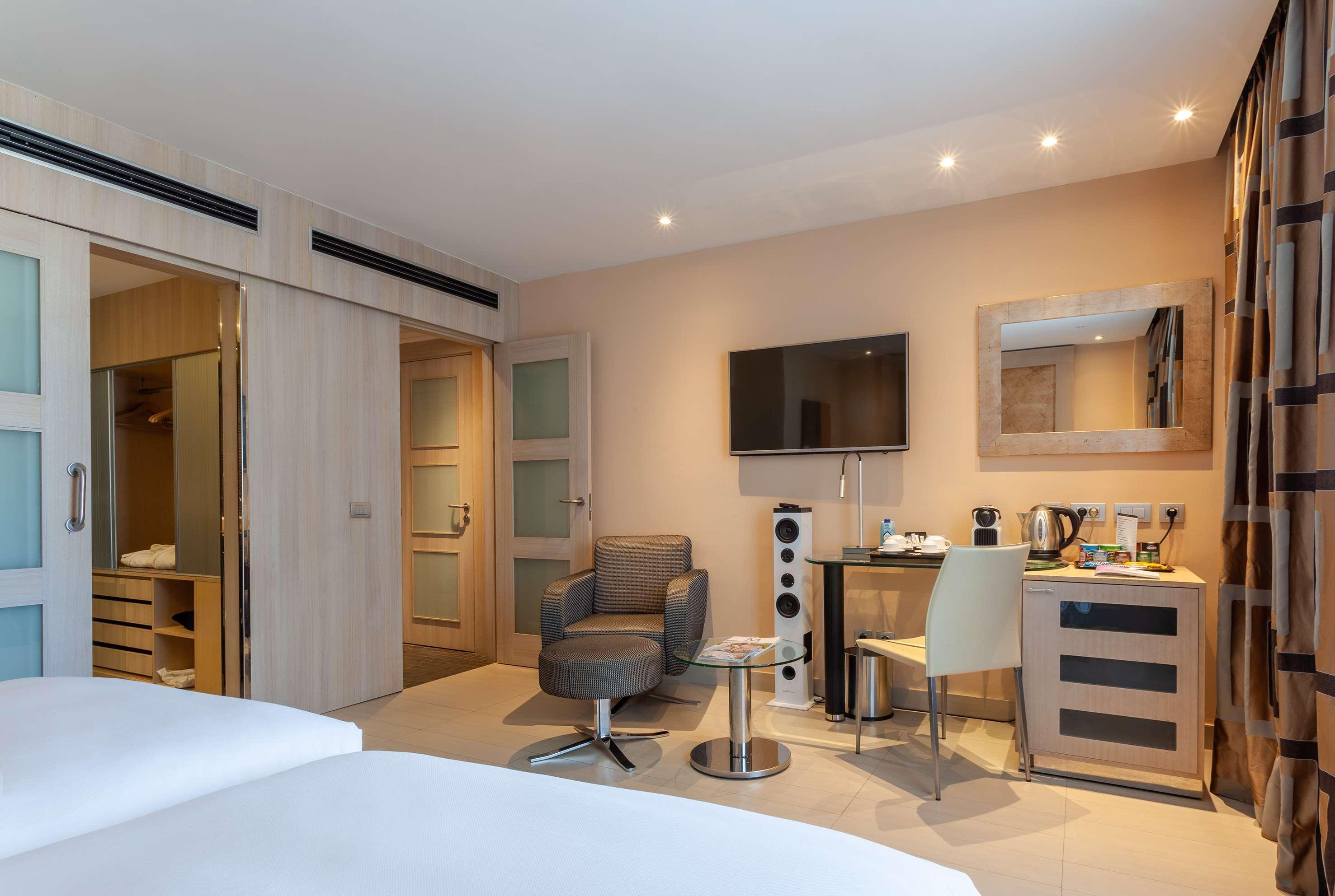 The Level At Melia Sevilla Buitenkant foto